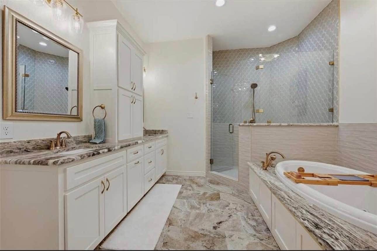 Luxury Master Bath — Bathroom project by Bradshaw Beaver Construction in Texoma Area, TX